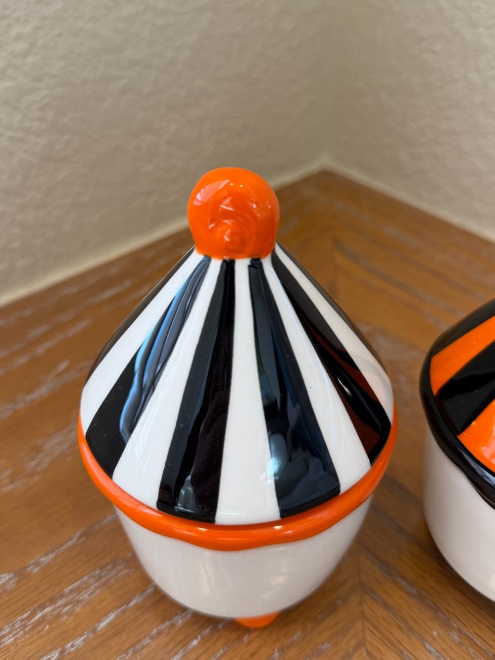 NWOT Johanna Parker Whimsical Orange & Black Ceramic Halloween Trinket Jars - Picture 6 of 11